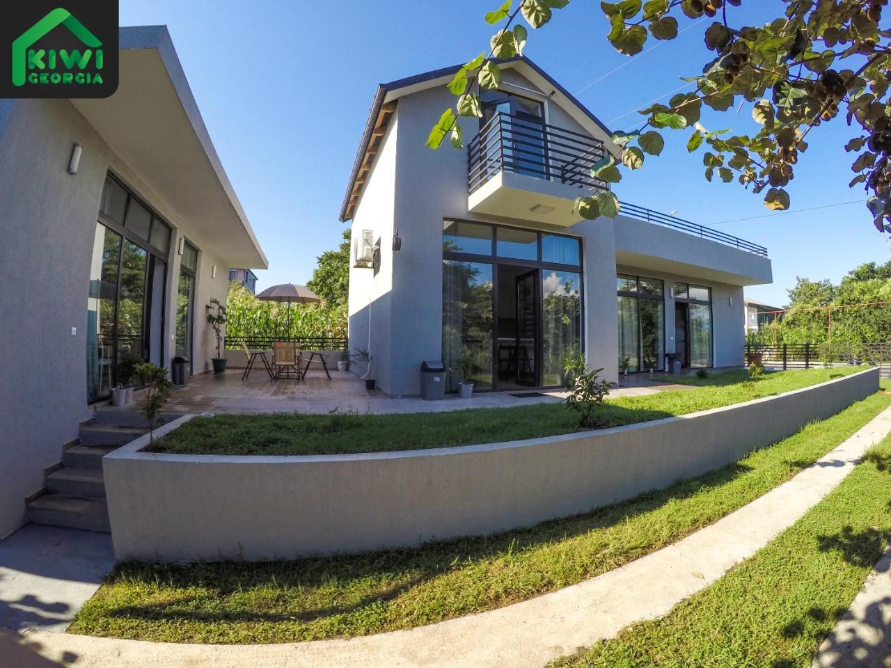 Kiwi Georgia Villa Kobuleti Bagian luar foto